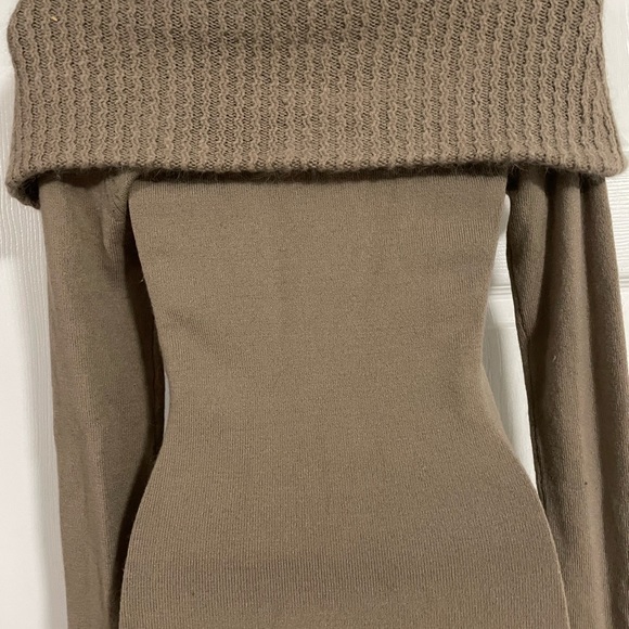 Tan coloured off shoulder sweater dress by le Chateau size XXS - Picture 5 of 5